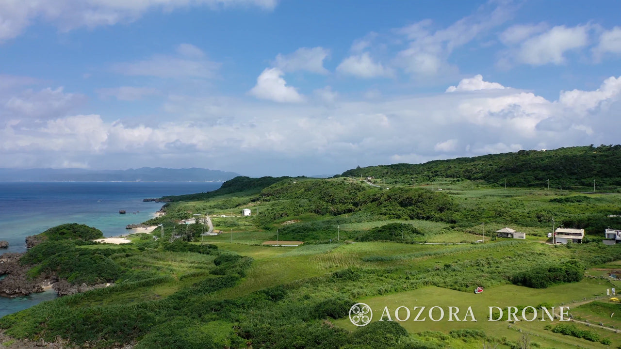 日本の四季 「鎌北湖」春の桜 /「久高島」夏の海岸線 / 山形県「西向沼」秋の紅葉 / 「小江戸川越」冬の雪 ドローン空撮画像素材 厳選5枚セット