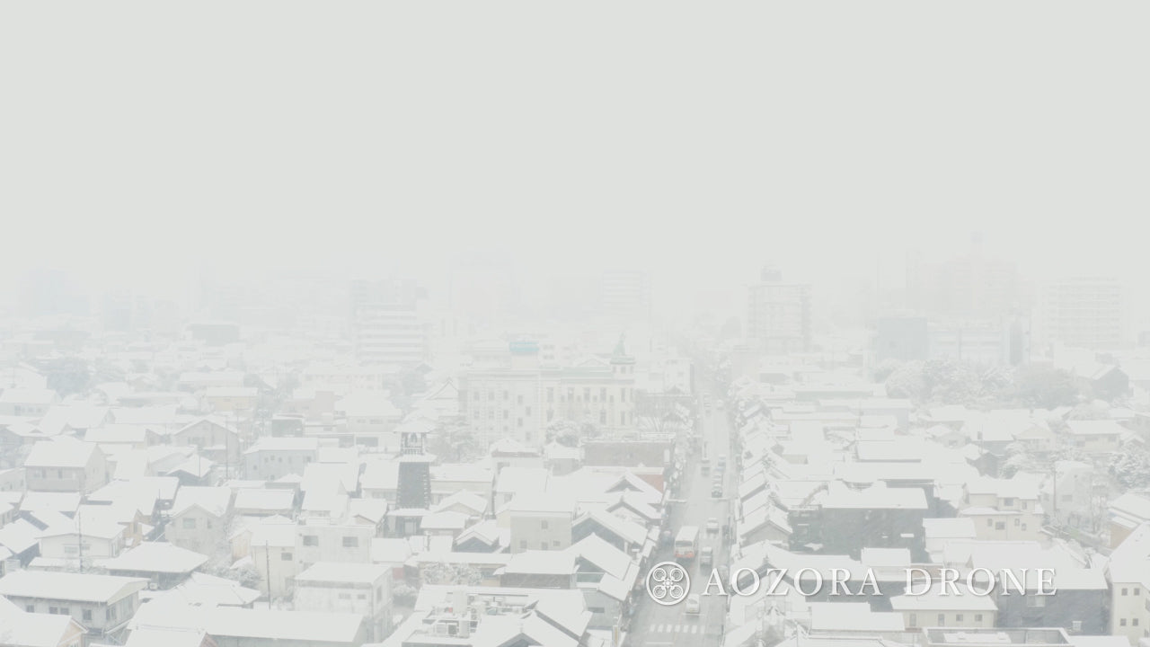小江戸川越「蔵造りの町並み」の雪景色 ドローン空撮画像素材 厳選5枚セット